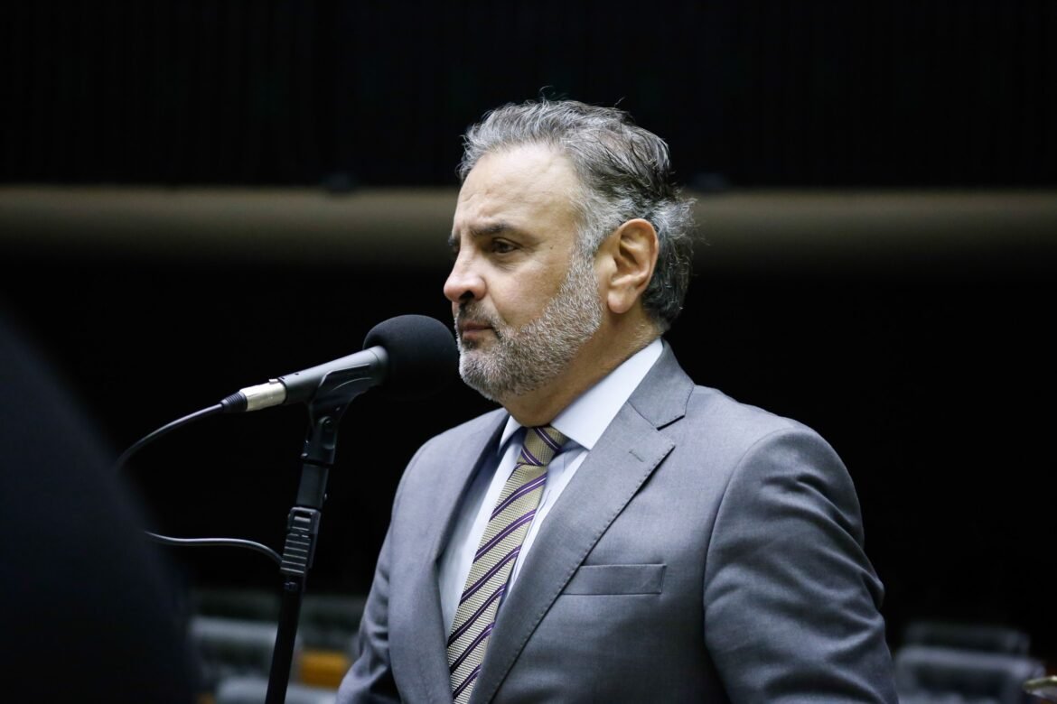 cidadania-propoe-pre-candidatura-de-aecio-neves-a-presidencia-em-federacao-com-psdb