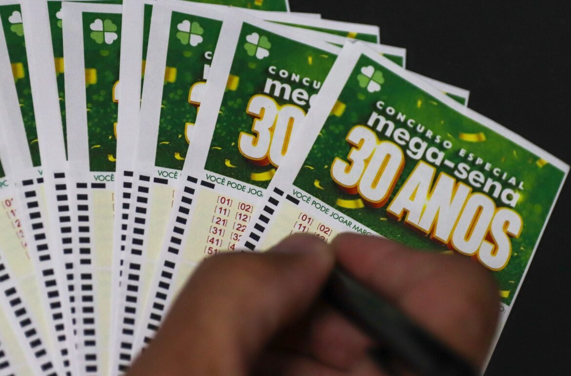 mega-sena-30-anos:-entenda-as-regras-do-sorteio-deste-domingo,-com-premio-de-300-milhoes-|-g1