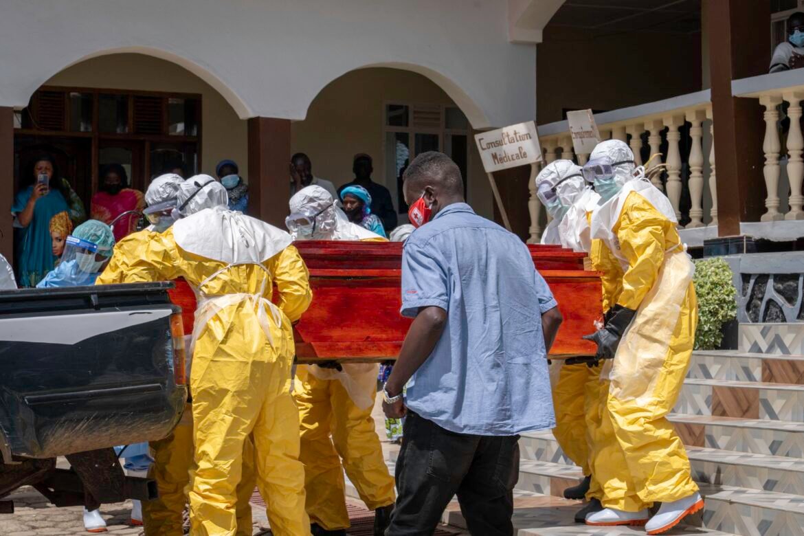 como-os-cortes-de-trump-podem-ter-agravado-o-surto-de-ebola