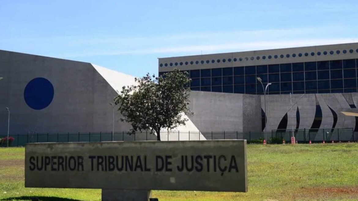 pgr-ve-esquema-de-venda-de-sentencas-no-stj-e-denuncia-lobista-e-ex-servidores