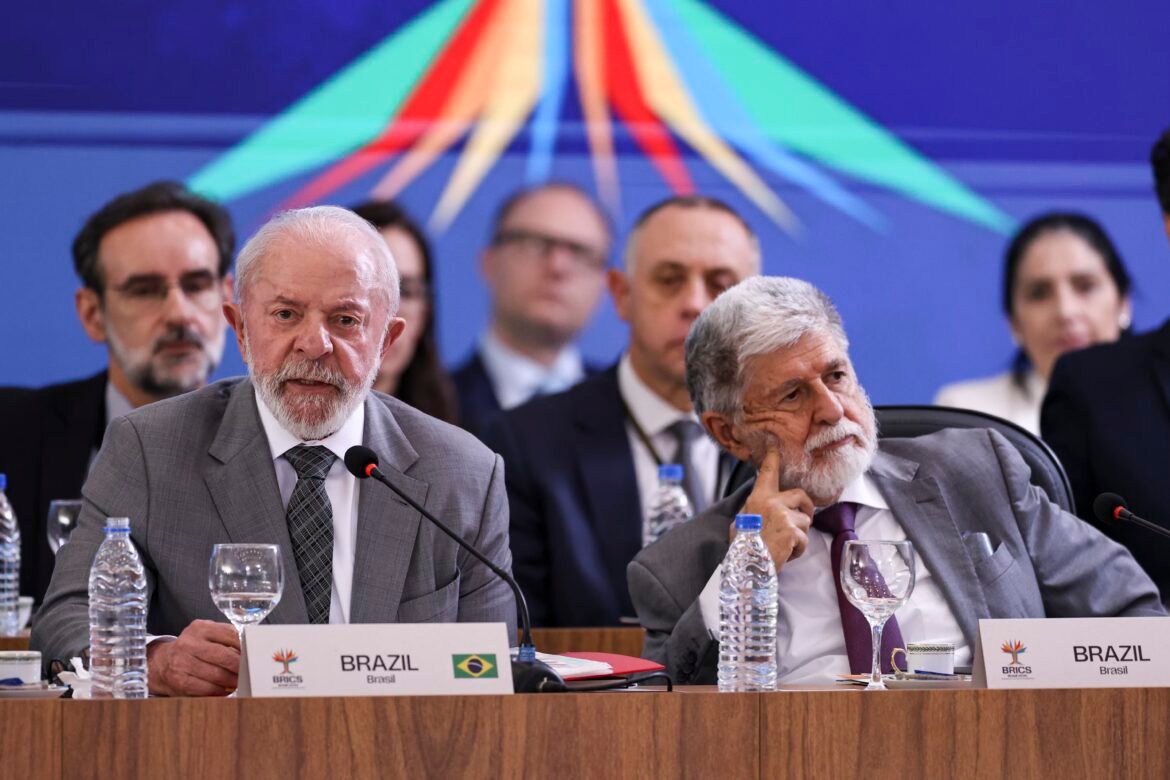 assessor-de-lula-diz-que-seguranca-e-tema-‘nacional’-e-que-‘pretexto-para-intervencao-e-inaceitavel’