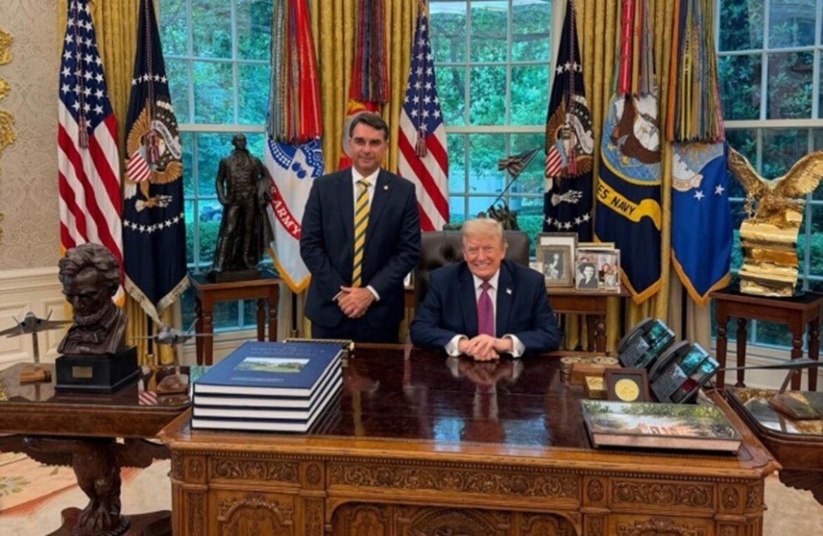 flavio-bolsonaro-disse-a-trump-que-situacao-do-crime-organizado-no-brasil-seria-pior-que-no-mexico
