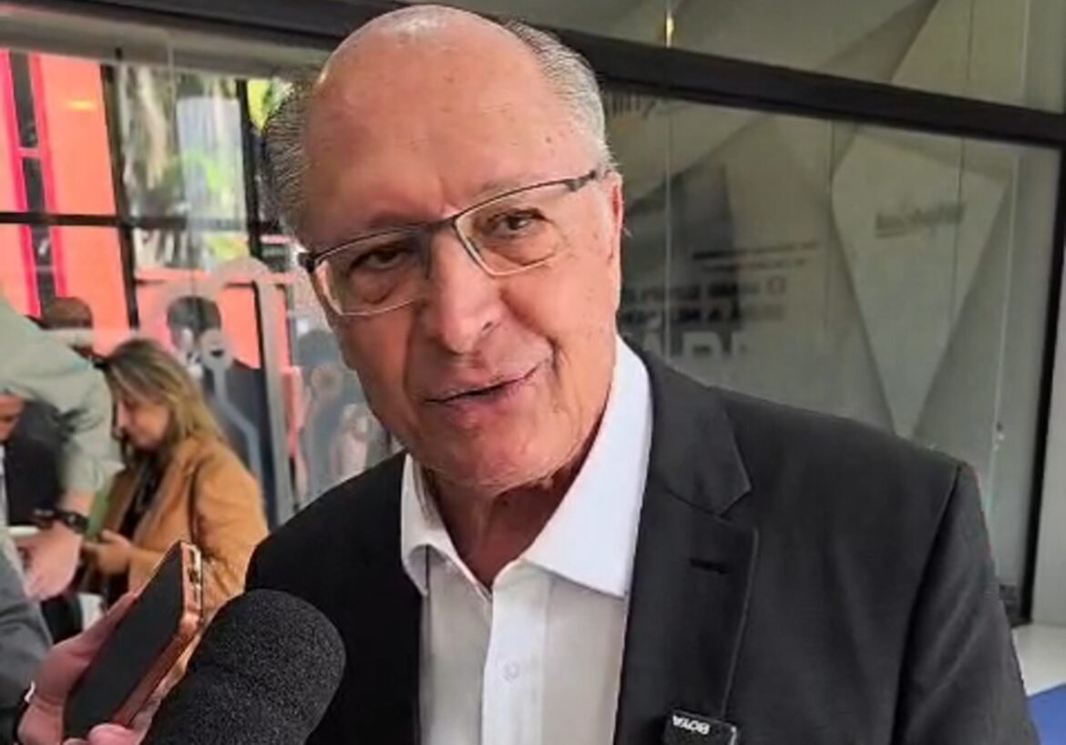 taxacao-dos-eua:-alckmin-ve-proposta-contra-brasil-como
