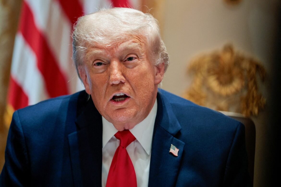 trump-assina-ordem-que-da-ao-governo-acesso-antecipado-a-modelos-de-ia-|-g1