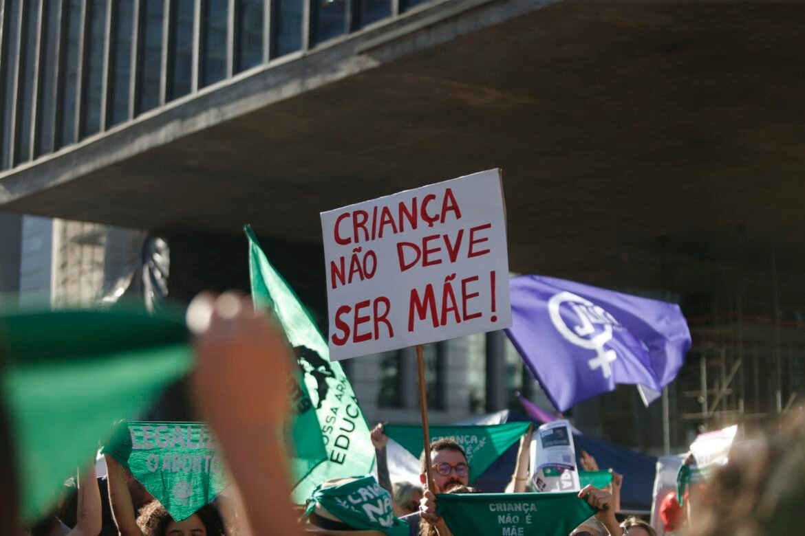a-cada-mil-bebes-nascidos-em-2024,-5-eram-filhos-de-criancas-estupradas