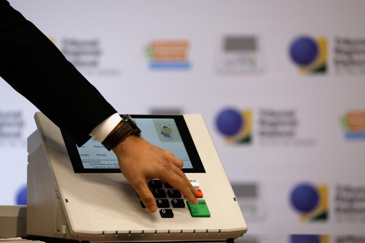fundo-eleitoral-2026:-confira-como-sera-distribuicao-dos-r$-4,9-bilhoes;-pl,-pt-e-uniao-lideram