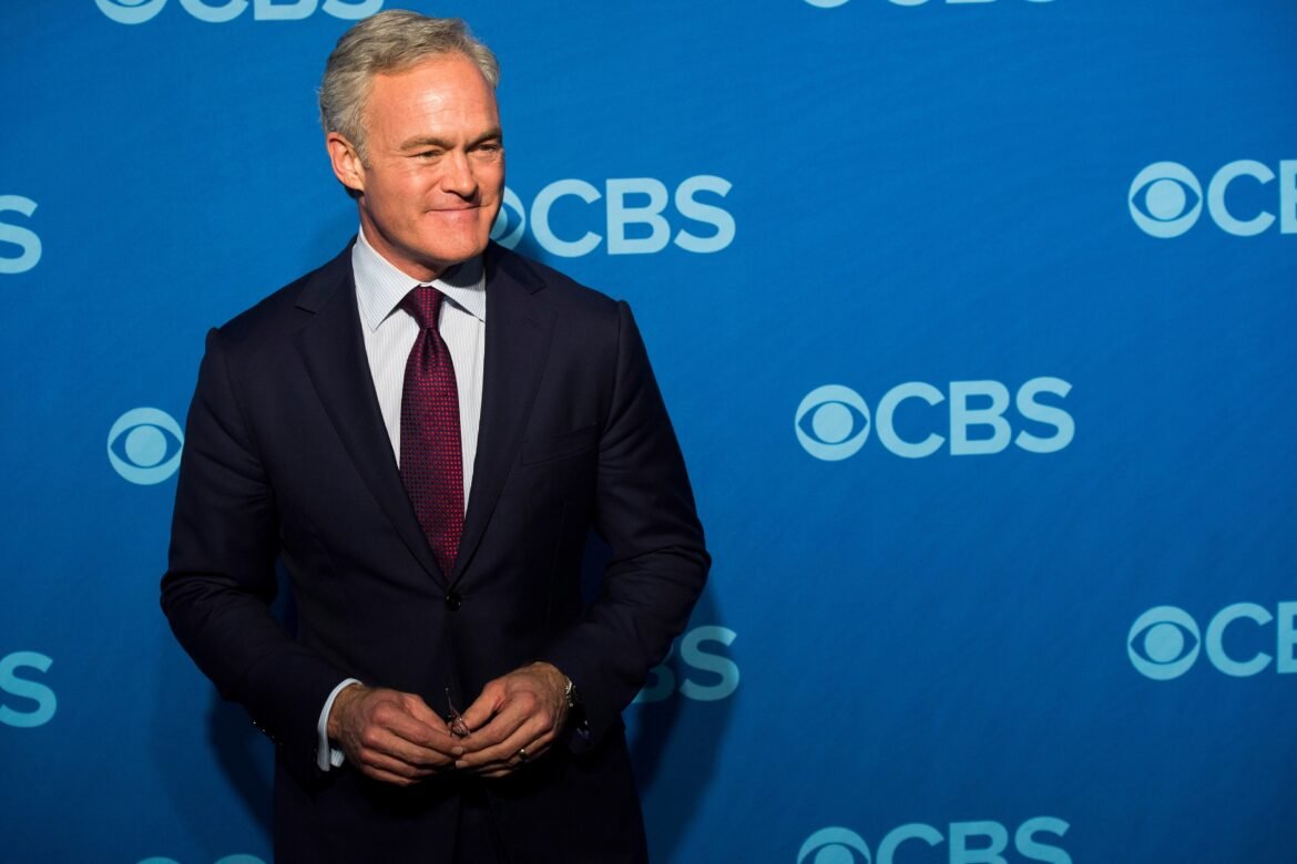 cbs-news-demite-scott-pelley,-correspondente-do