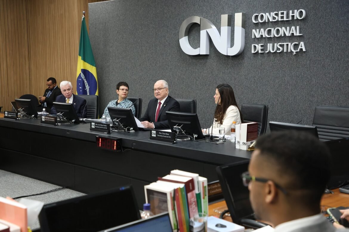 fachin-diz-que-grupo-para-revisar-penduricalhos-deve-propor-modelo-para-remuneracao-da-magistratura