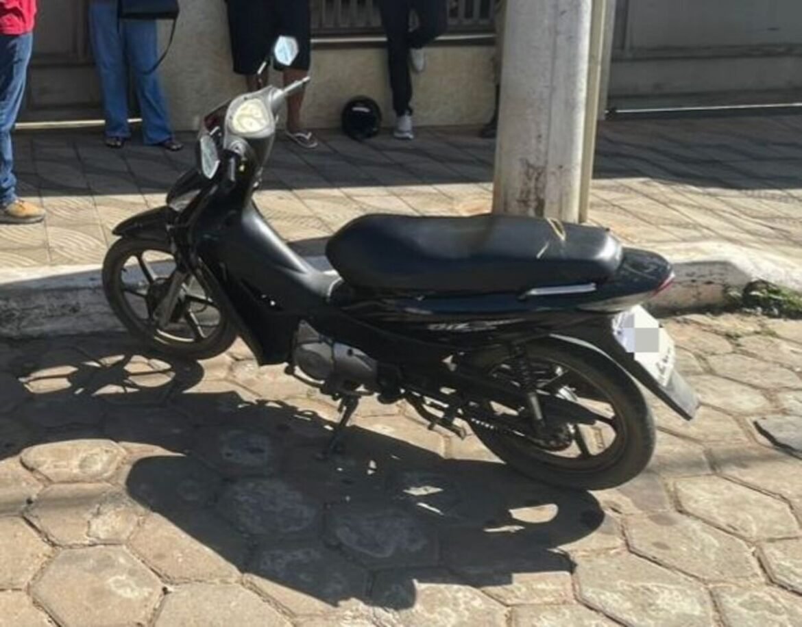 apos-adolescente-ser-flagrado-conduzindo-moto-em-bocaiuva,-pais-sao-levados-a-delegacia