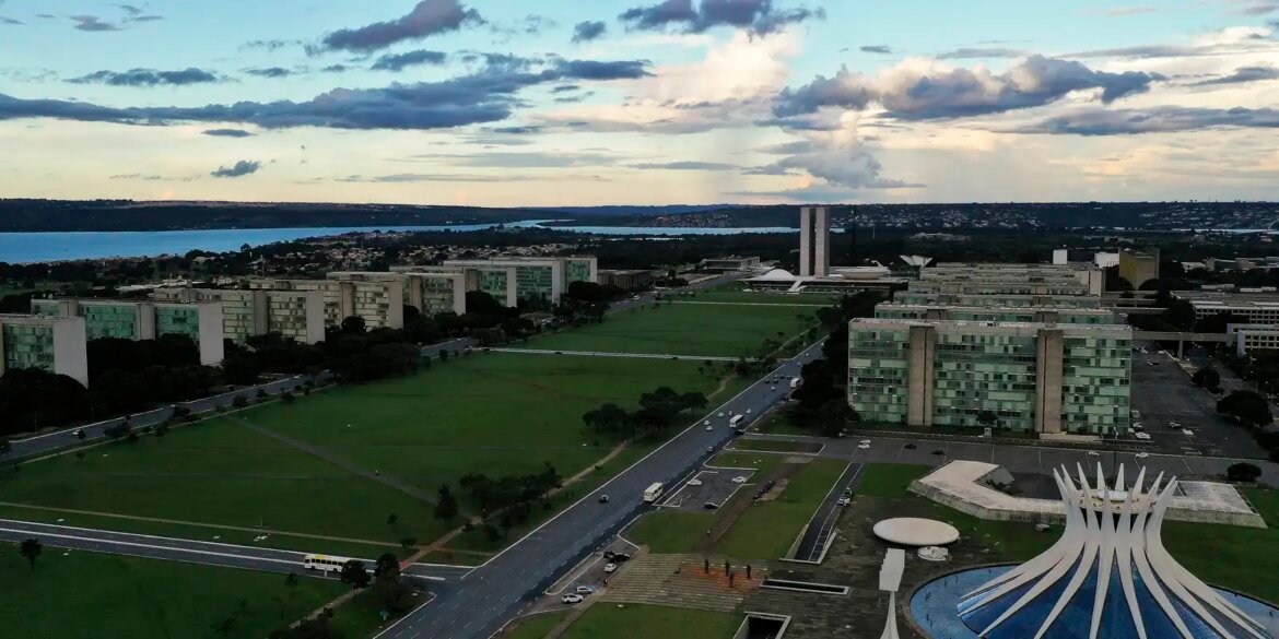 governo-define-horario-de-expediente-em-jogos-do-brasil-na-copa