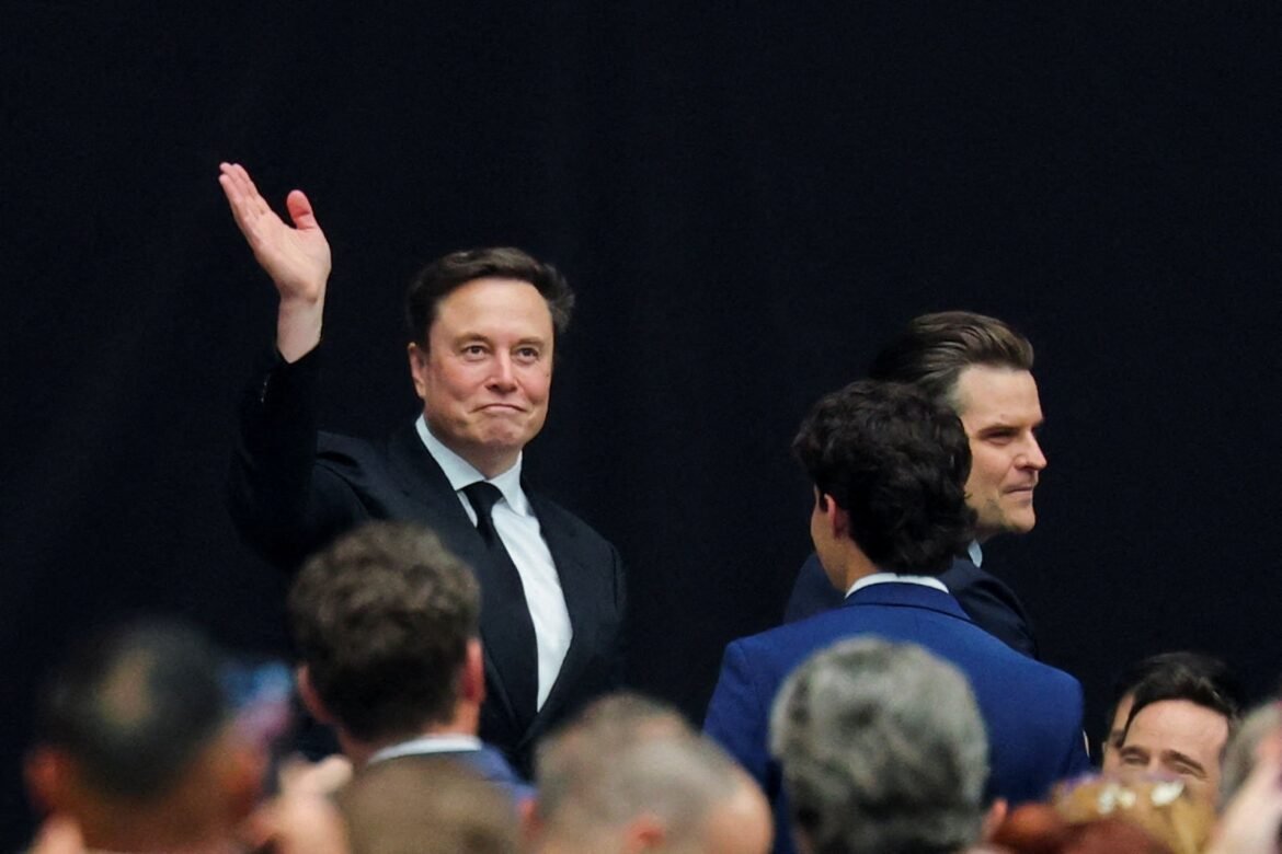 fortuna-de-elon-musk-pode-superar-riqueza-de-46%-da-populacao-mundial-|-g1