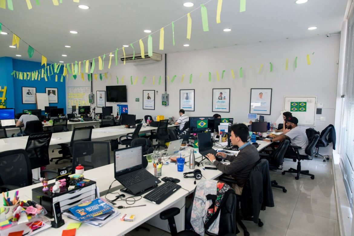 que-tipo-de-torcedor-voce-e-no-trabalho?-faca-o-quiz-e-descubra-|-g1