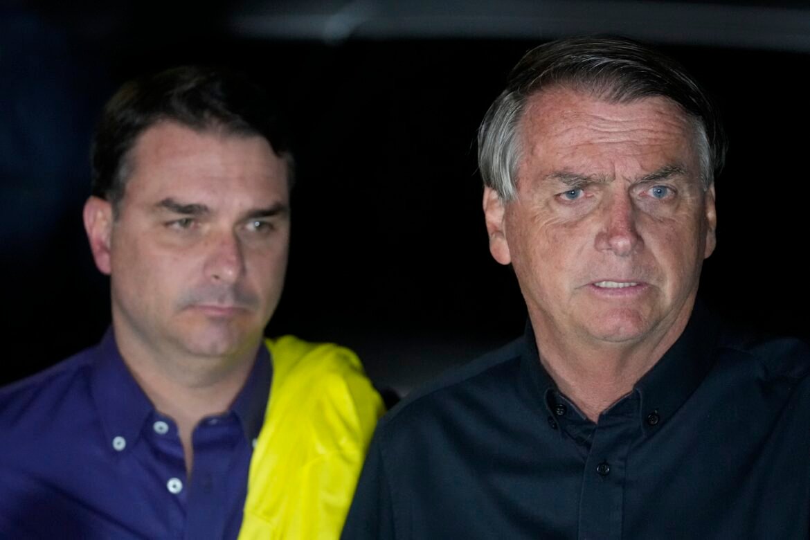 moraes-autoriza-bolsonaro-a-receber-visitas-de-flavio,-esposa-e-netas-em-prisao-domiciliar-neste-sabado