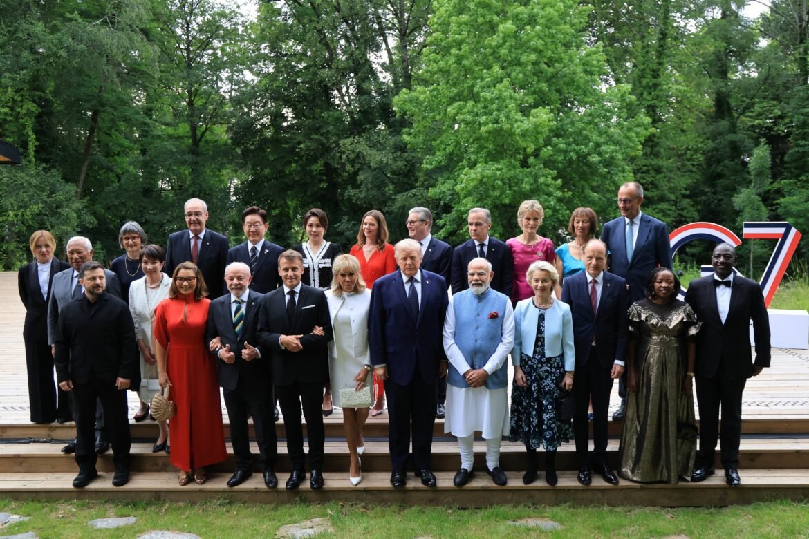 trump-e-lula-voltam-a-posar-para-foto-antes-da-jantar-de-gala-do-g7-|-g1