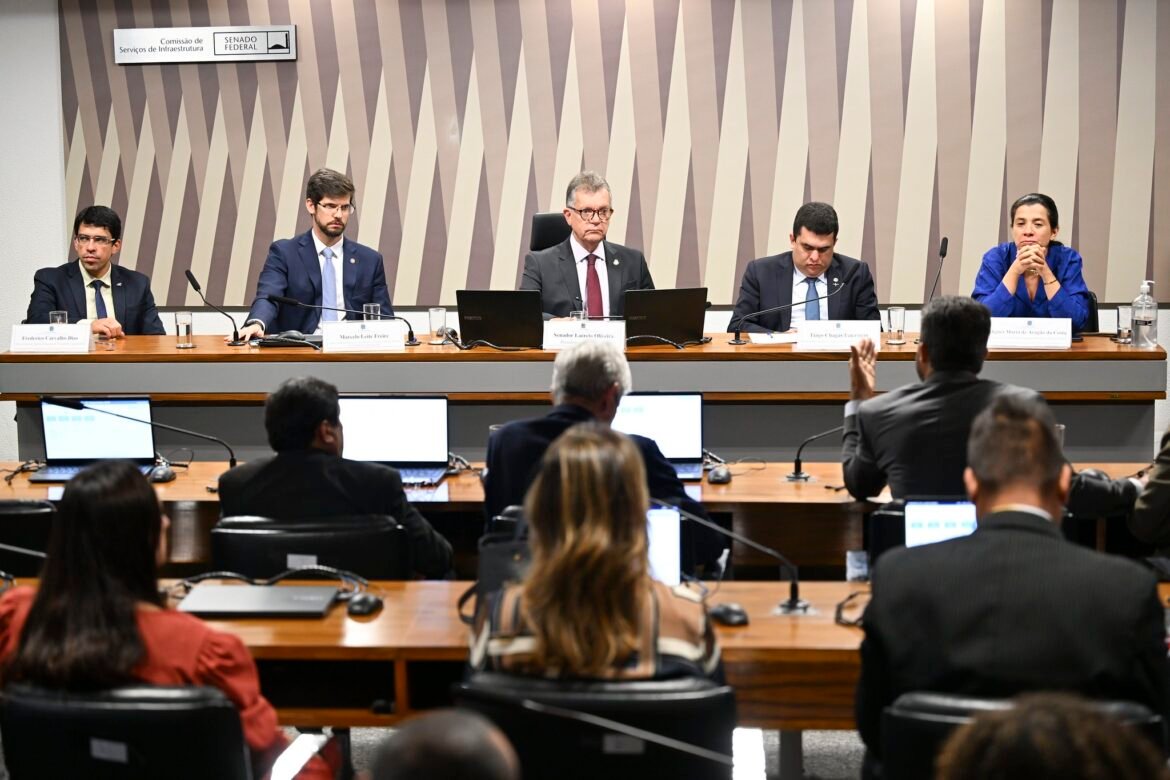 comissao-do-senado-aprova-projeto-que-blinda-agencias-reguladoras-contra-bloqueios-no-orcamento-|-g1