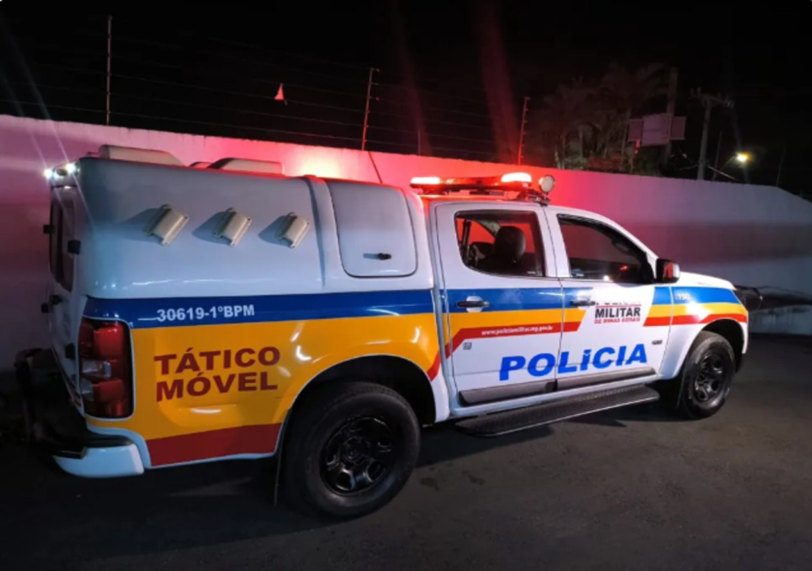 criminosos-armados-e-encapuzados-roubam-joias,-dinheiro-e-celulares-de-casal-em-manga;-2-suspeitos-foram-presos