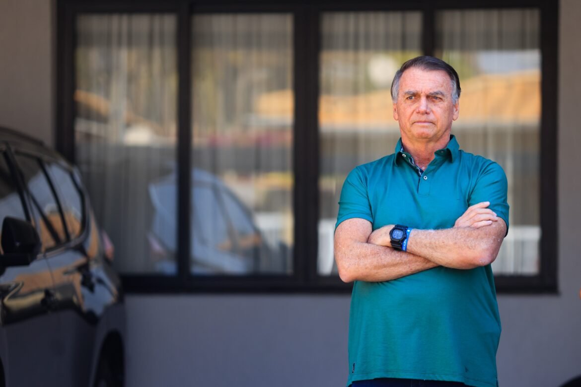 moraes-autoriza-policia-civil-a-ouvir-bolsonaro-na-prisao-domiciliar-sobre-arma-apreendida-em-blitz