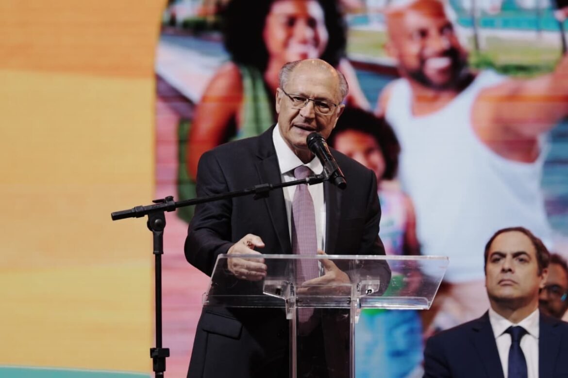 gasolina-com-32%-de-etanol-sera-aprovada-na-quarta-feira-(24),-diz-alckmin