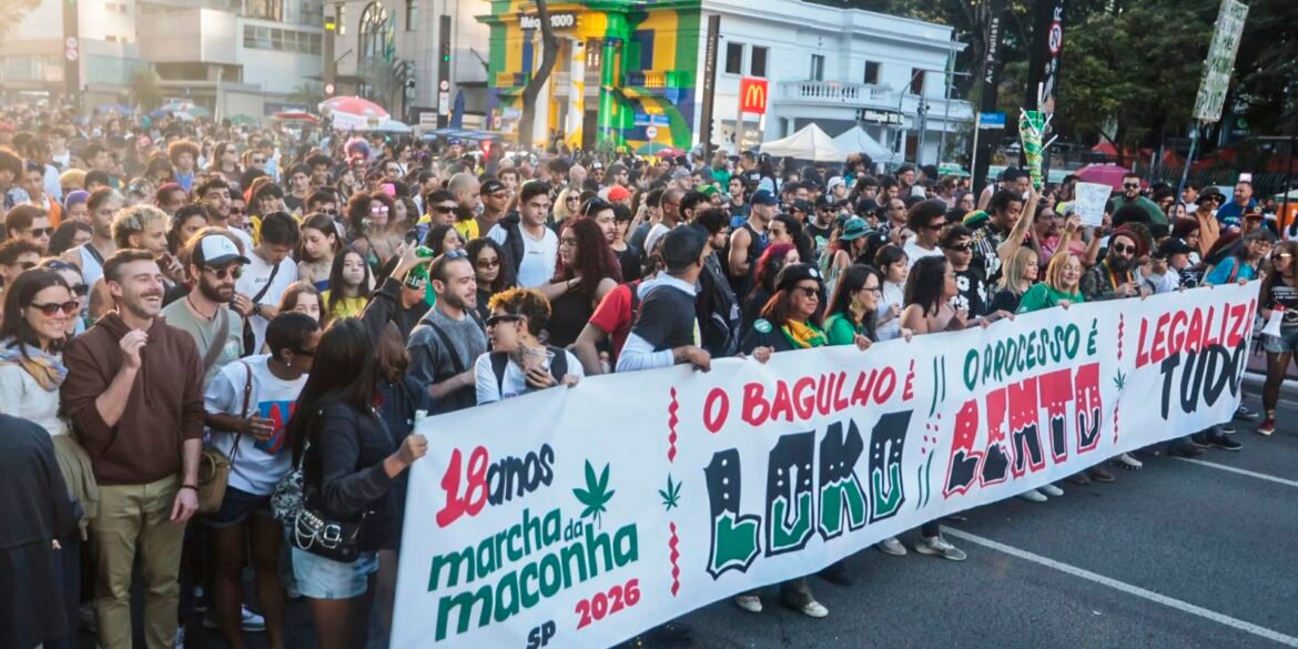marcha-em-sao-paulo-pede-legalizacao-da-maconha