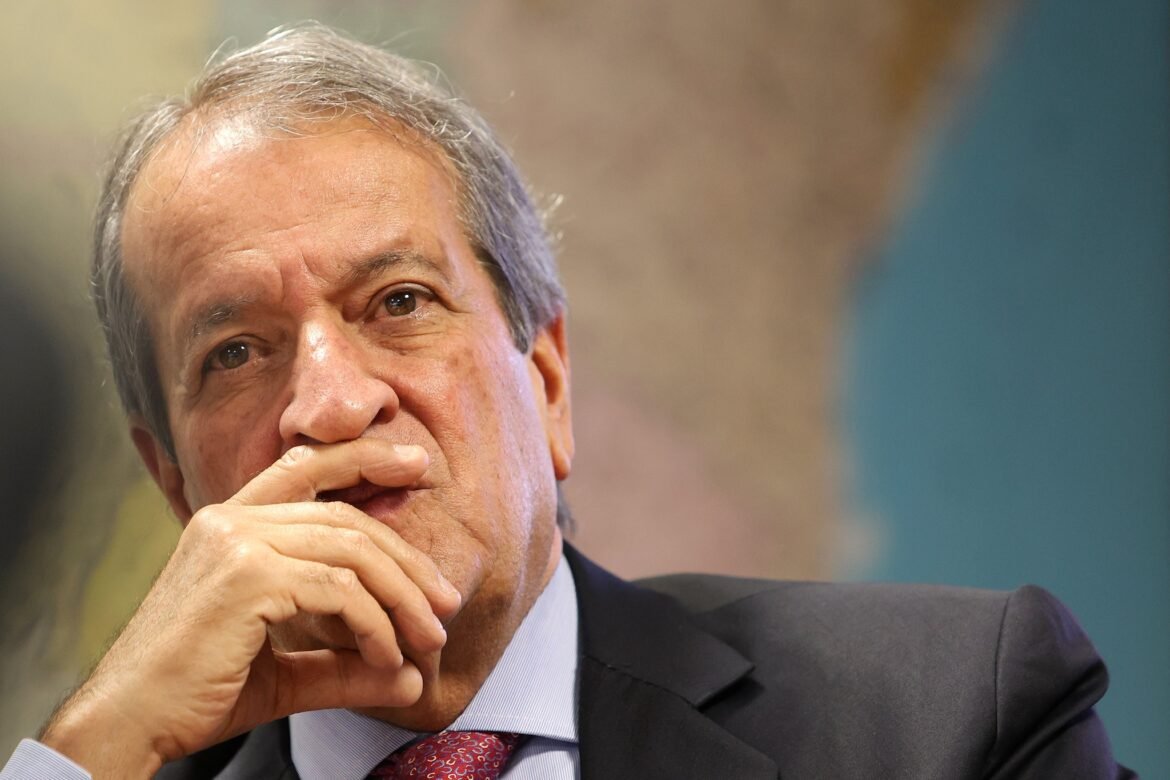 valdemar-diz-que-desentendimento-entre-michelle-e-flavio-bolsonaro-‘e-muito-serio’-e-antecipa-volta-ao-brasil