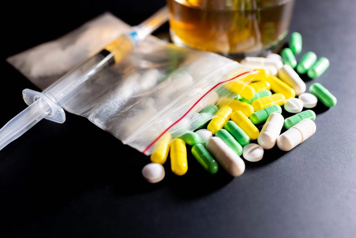 onu-emite-alerta-sobre-‘aumento-sem-precedentes’-de-novas-drogas-sinteticas-no-mundo