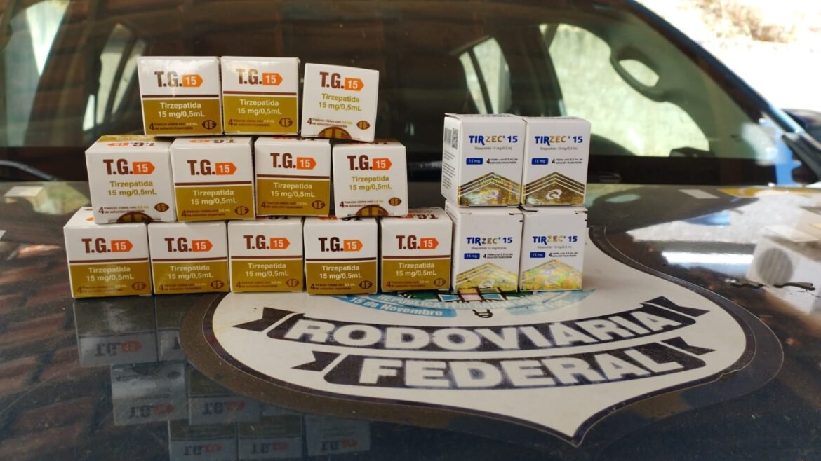 motorista-tenta-desviar-ao-ver-viatura-da-prf-e-e-preso-com-medicamentos-contrabandeados-na-br-251