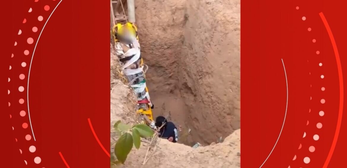 video:-idoso-sai-para-caminhar,-desaparece-e-e-resgatado-de-fossa-com-4-metros-em-porteirinha
