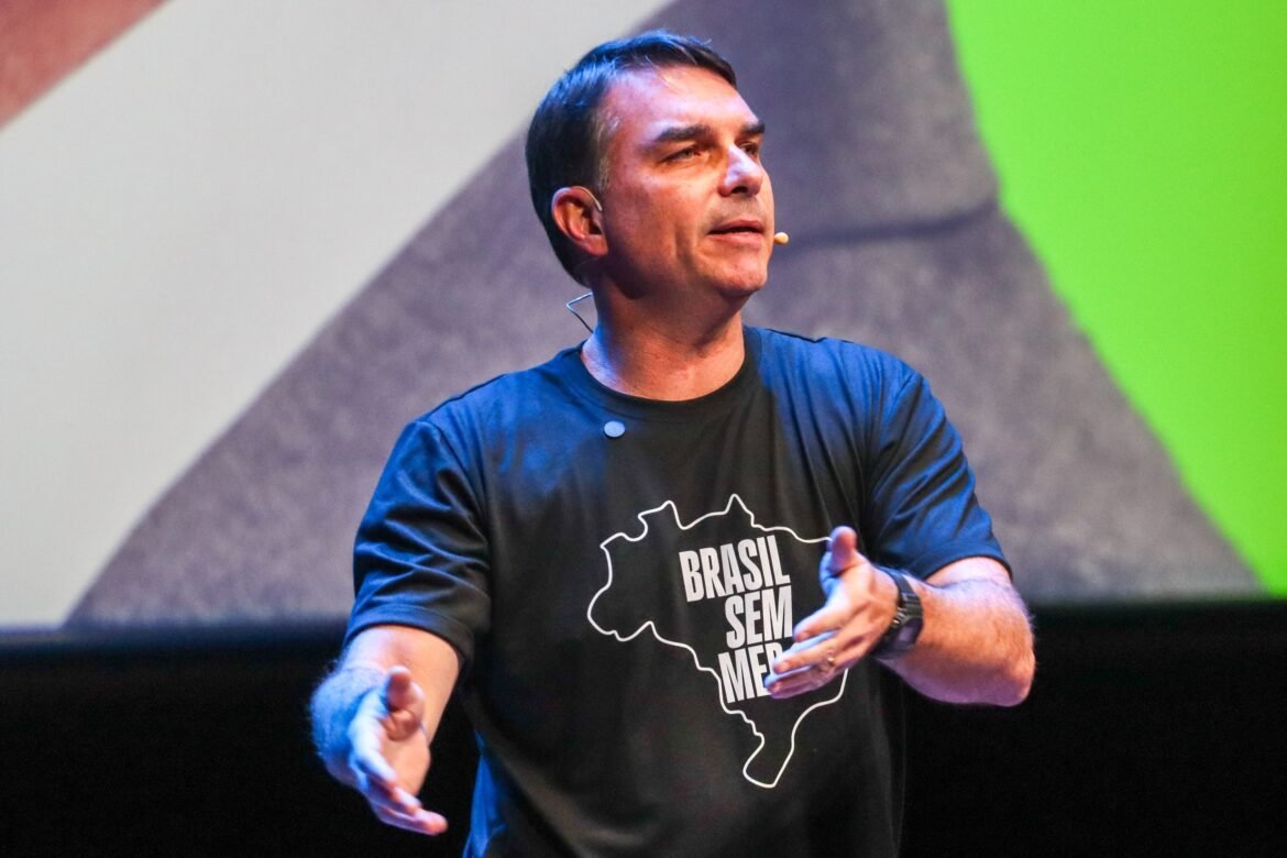 flavio-ve-fortalecimento-de-lula-em-ano-eleitoral-e-pede-aos-eua-adiamento-de-tarifas-contra-brasil