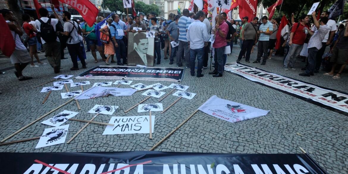 estado-pede-desculpas-por-desaparecimento-de-aluno-da-unb-na-ditadura