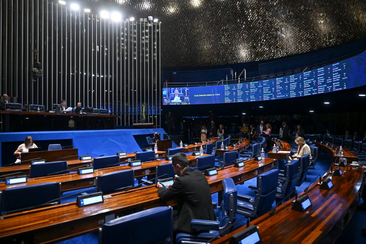 senado-aprova-projeto-que-endurece-penas-por-violencia-sexual-digital-contra-criancas-e-adolescentes