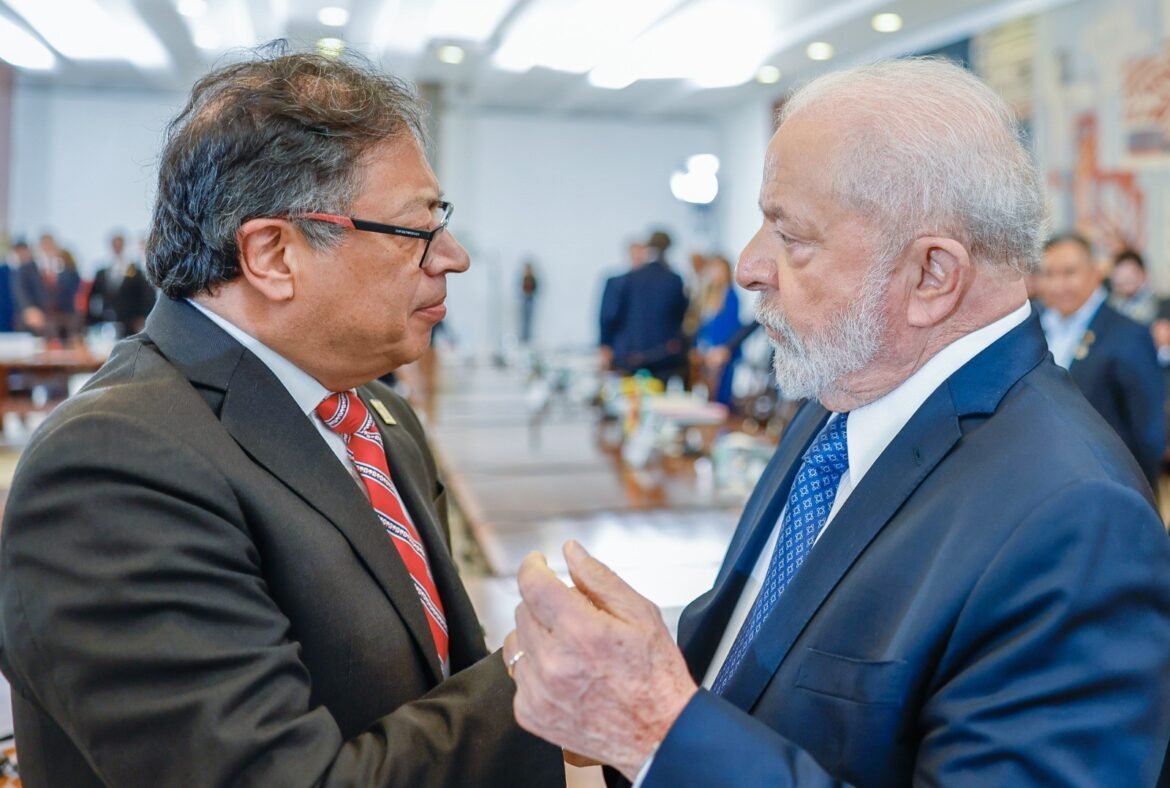 em-meio-a-crise-sobre-eleicoes-na-colombia,-petro-telefona-para-lula-e-diz-que-fara-‘transicao-pacifica’