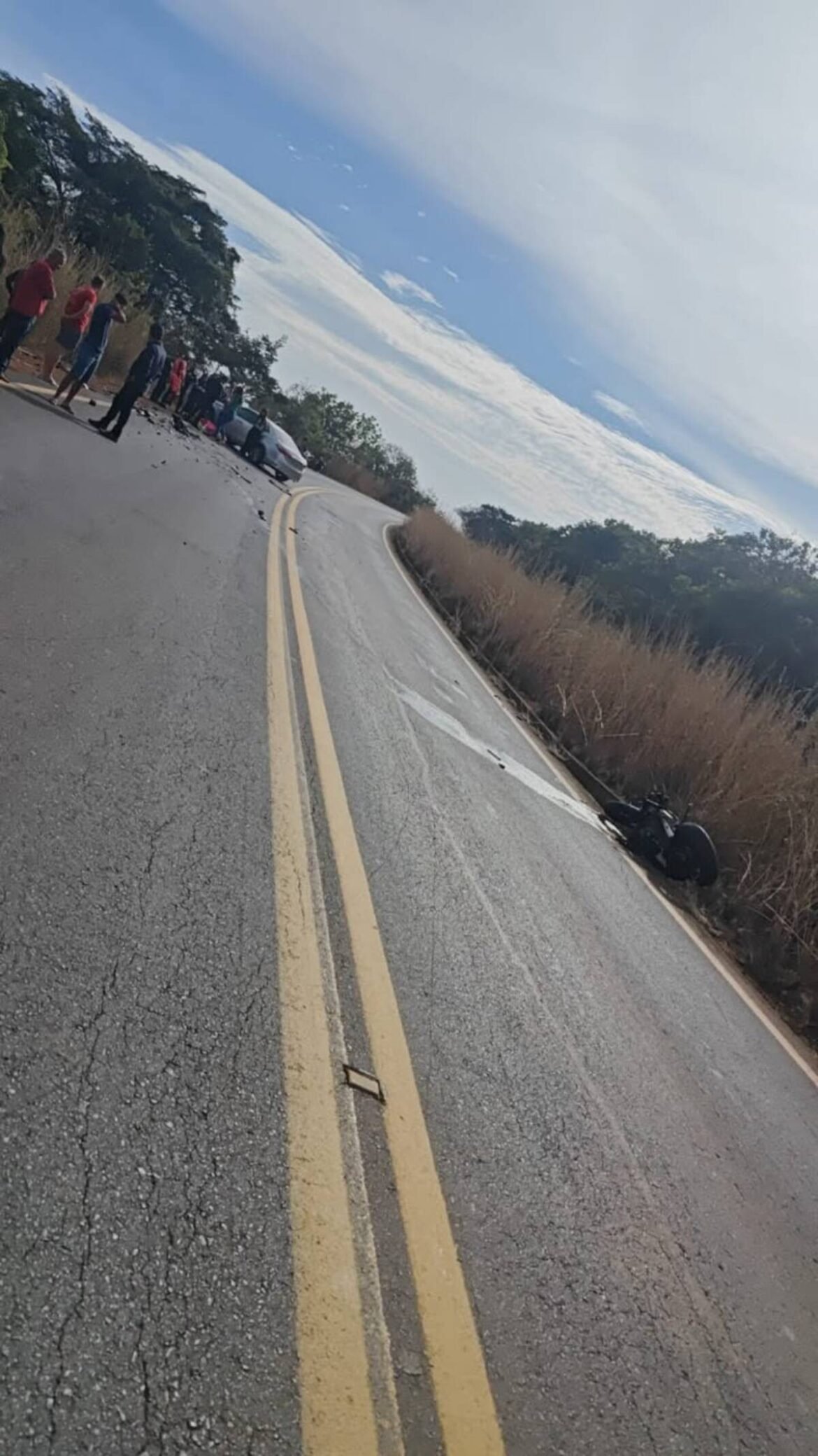 motociclista-morre-apos-bater-de-frente-com-carro-durante-ultrapassagem-na-mg-188