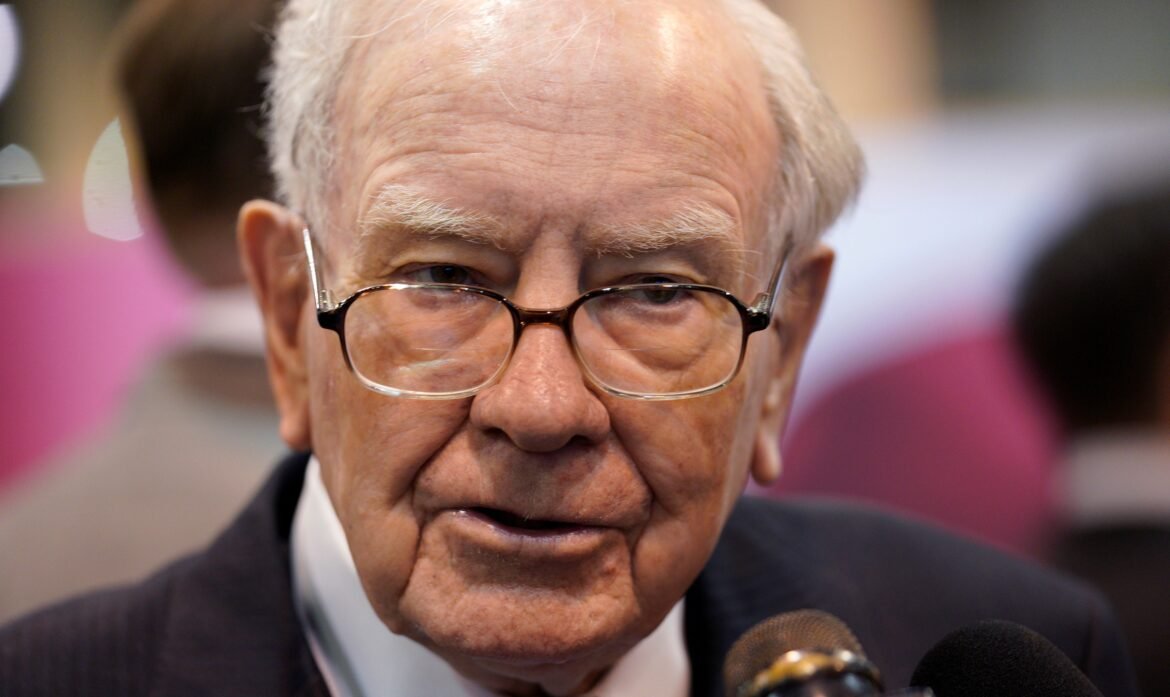 buffett-deixa-de-doar-para-fundacao-de-bill-gates-apos-caso-epstein-|-g1