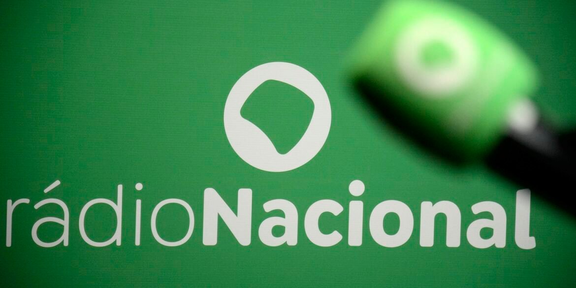 beco-da-bossa-estreia-nesta-sexta-feira,-as-23h,-na-radio-nacional