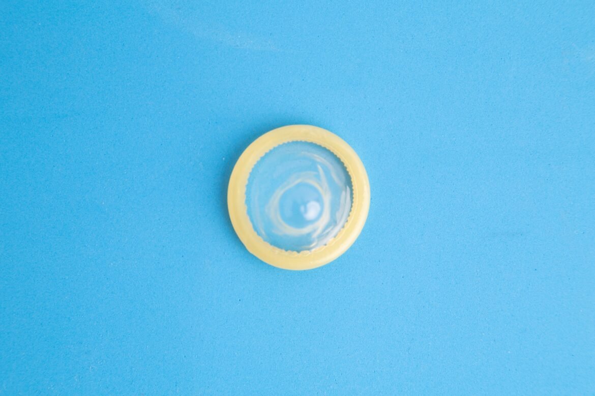 stealthing:-as-consequencias-fisicas-e-mentais-da-retirada-da-camisinha-sem-consentimento-e-como-as-vitimas-podem-se-proteger