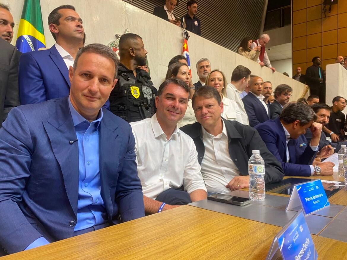 flavio-bolsonaro-diz-ter-esperanca-de-receber-apoio-da-federacao-formada-por-uniao-brasil-e-pp