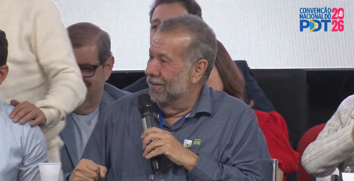 em-convencao,-pdt,-de-carlos-lupi,-oficializa-apoio-a-pre-candidatura-de-lula-a-reeleicao