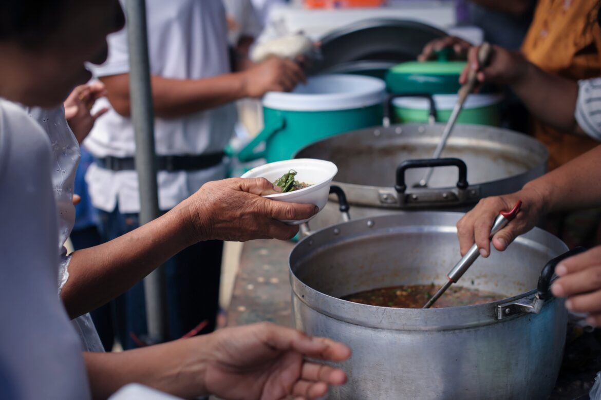 fome-diminui-em-todos-os-continentes,-mas-onu-alerta-para-riscos-climaticos-e-comerciais
