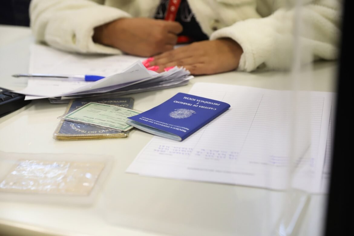 sine-de-montes-claros-tem-424-vagas-de-emprego-abertas;-veja-oportunidades