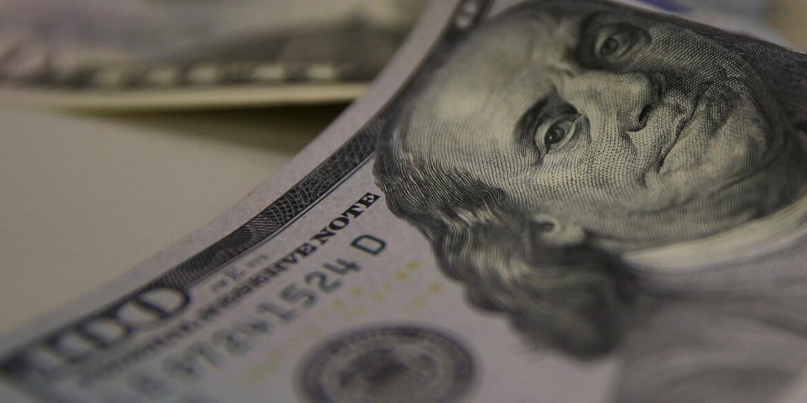 tarifaco-de-25%-dos-eua-sobre-o-brasil-comeca-a-valer;-saiba-mais