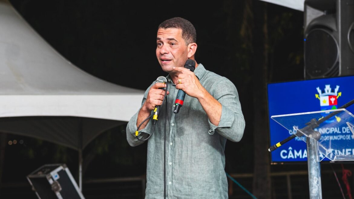 quem-e-anderson-goggi,-presidente-da-camara-de-vitoria-que-viralizou-apos-dizer-‘quero-que-se-f*’-ao-encerrar-sessao