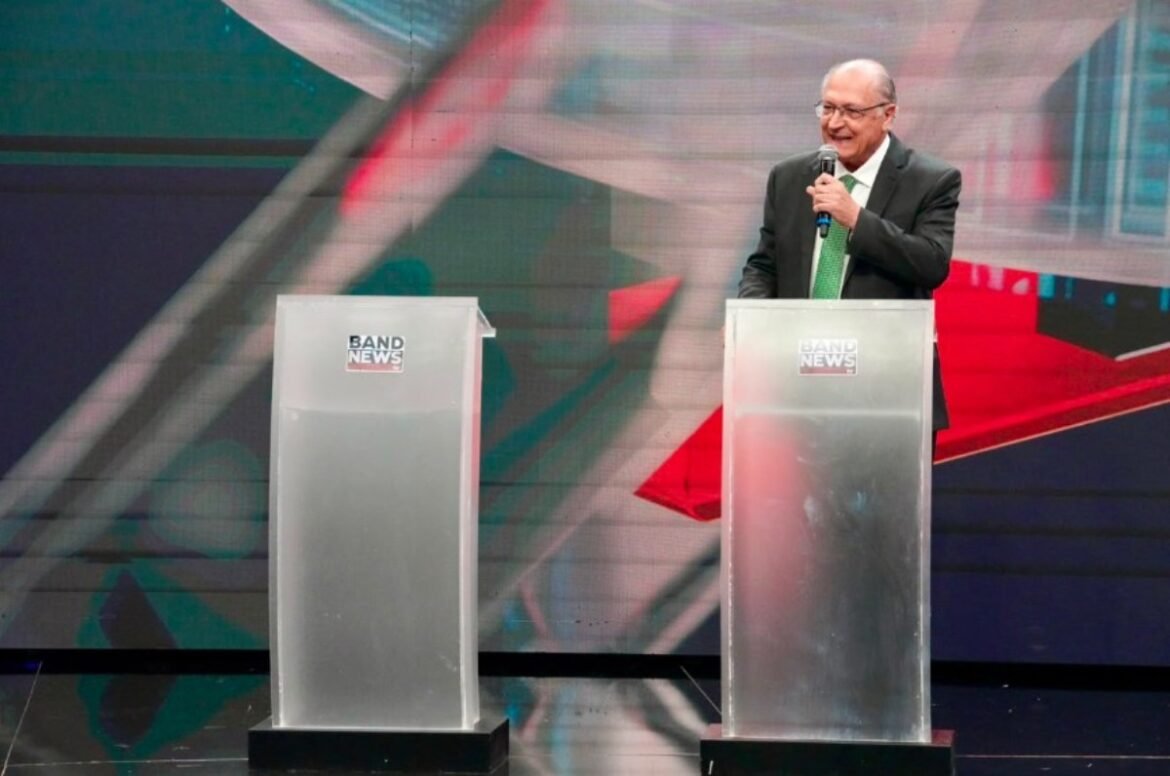 tarifaco:-alckmin-diz-que-lei-de-reprocidade-‘esta-na-mesa’,-mas-que-objetivo-nao-e-‘fazer-guerra-comercial,-e-sim-resolver-problema’