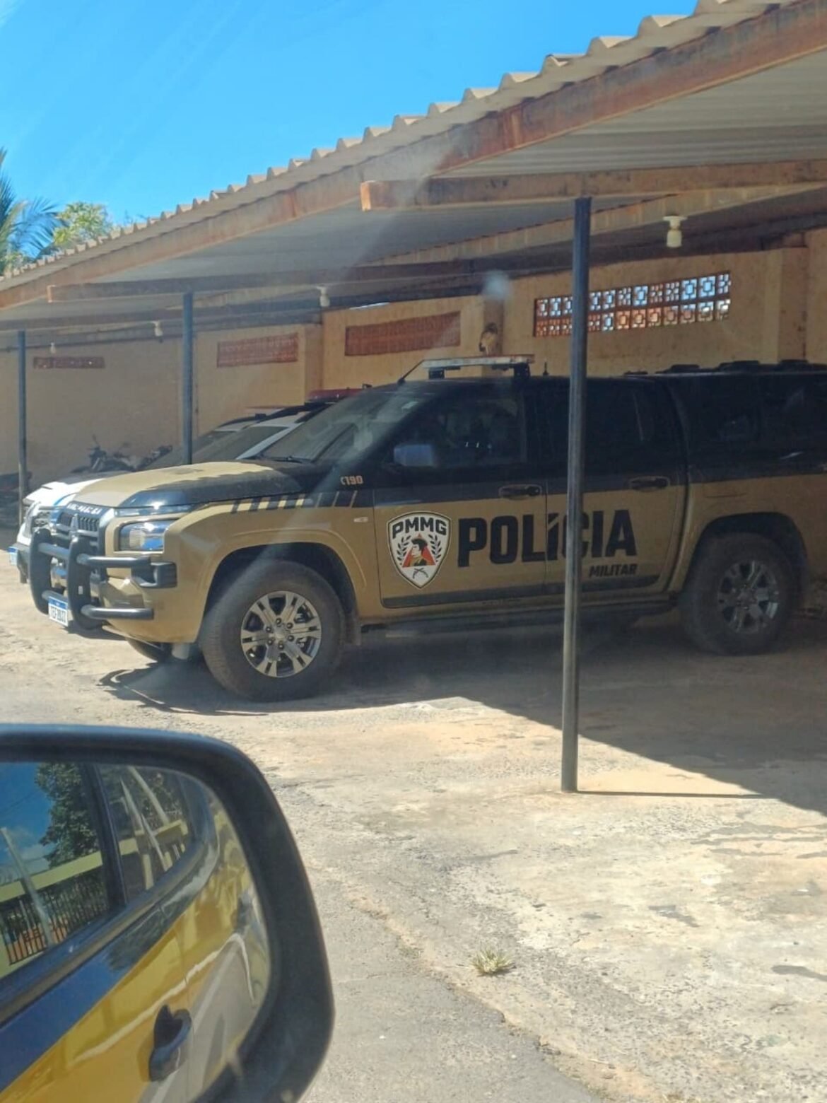 dois-homens-sao-presos-por-saquear-carga-de-caminhao-com-eletrodomesticos-tombado-na-br-251