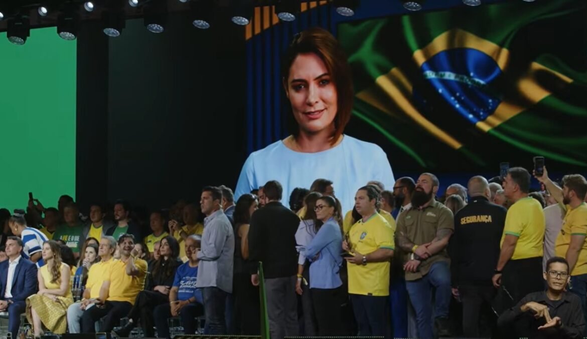 pano-de-fundo-da-tregua-entre-flavio-e-michelle-bolsonaro-revela-crise-e-desconfianca-entre-aliados