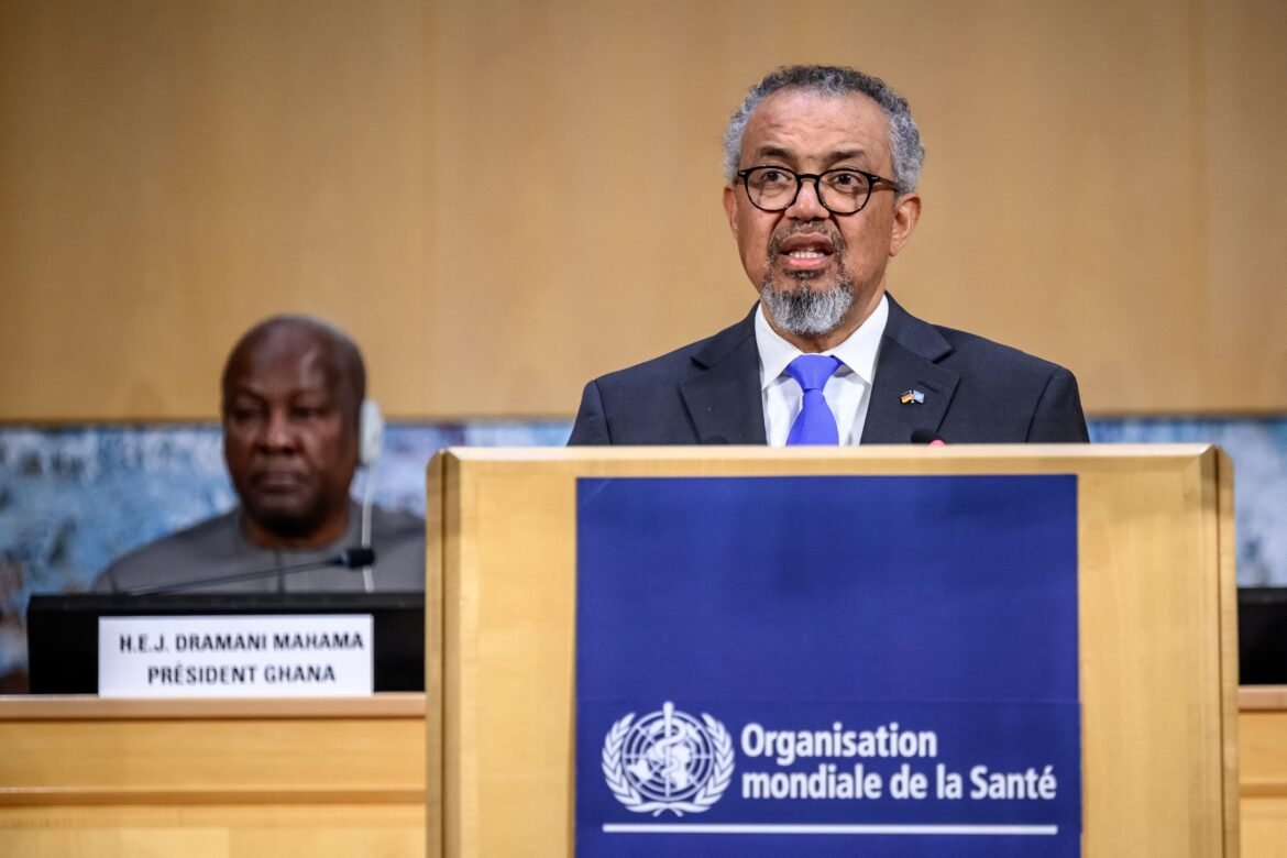 tedros-adhanom,-diretor-geral-da-oms,-recebe-titulo-de-doutor-honoris-causa-da-fiocruz