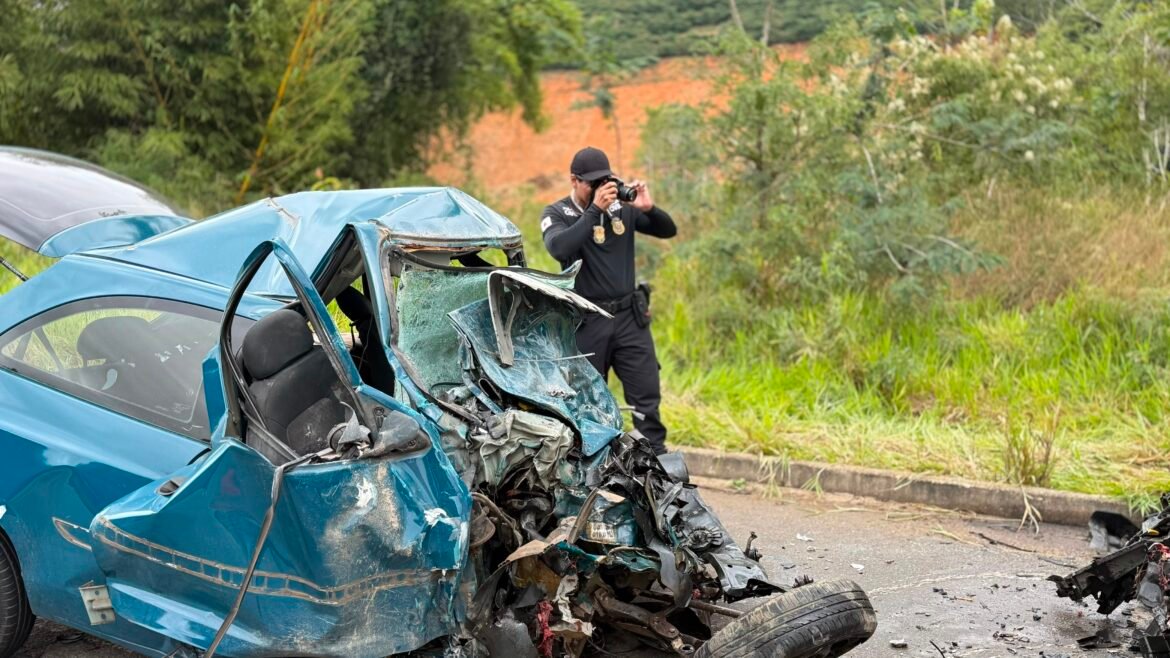 van-envolvida-em-acidente-com-cinco-mortos-em-mg-levava-pacientes-para-atendimento-medico-em-teofilo-otoni