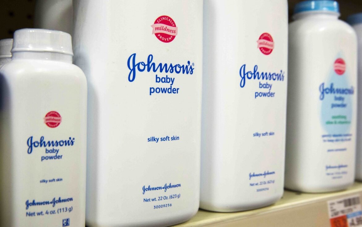 johnson-&-johnson-oferece-r$-28-bilhoes-para-encerrar-processos-que-ligam-uso-de-talco-a-cancer-|-g1