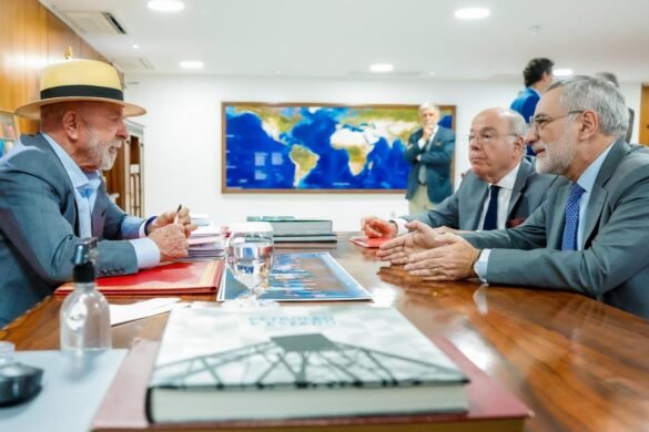 sem-novos-ataques-de-milei,-integrantes-do-itamaraty-avaliam-que-‘tendencia’-e-embaixador-brasileiro-retornar-a-buenos-aires