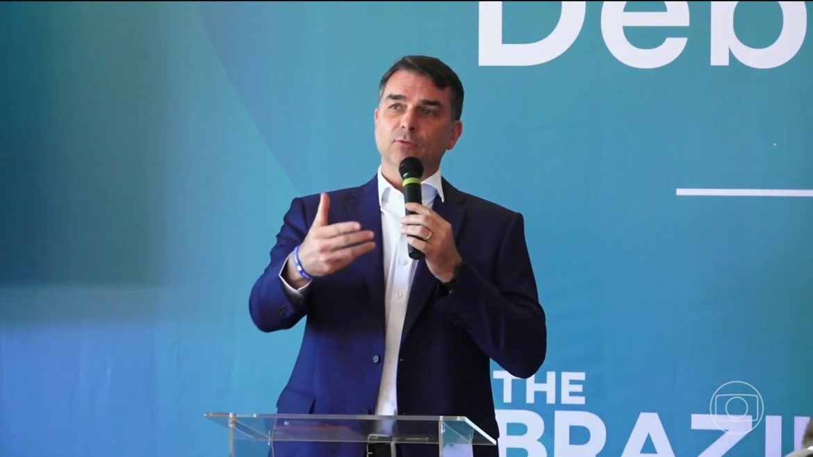flavio-bolsonaro-diz-que-vai-aceitar-resultado-das-urnas-e-que-tse-sera-imparcial