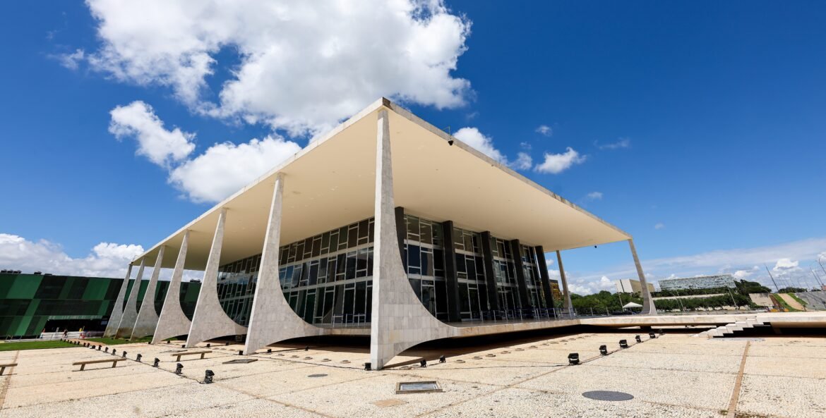 stf-retoma-trabalhos-nesta-segunda-com-pauta-polemica-e-expectativa-sobre-codigo-de-etica